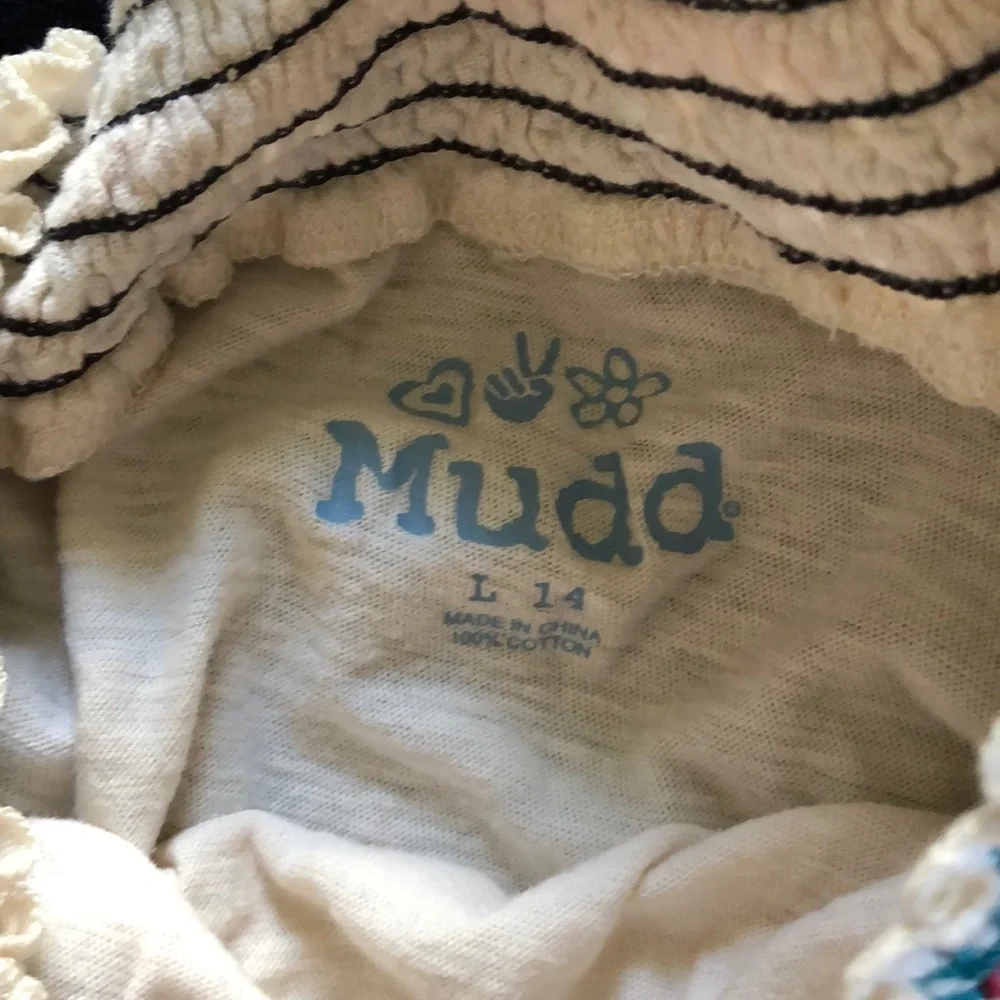 Cute Embroidered Peasant Top‎ by Mudd L 14